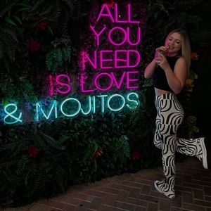 Zara printed straight pants XS/XXS